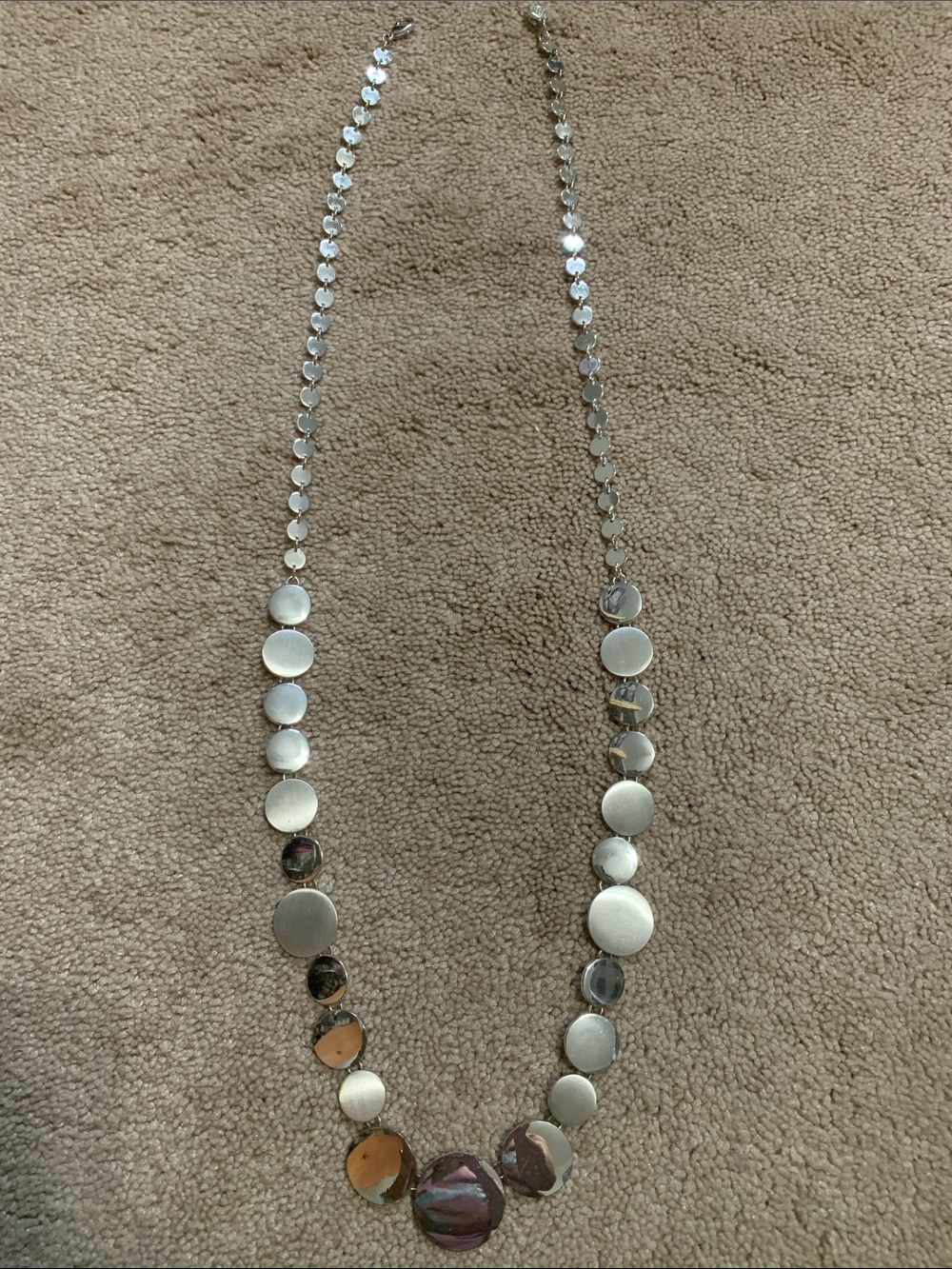 Women’s Silver-Tone Graduated Disc Necklace